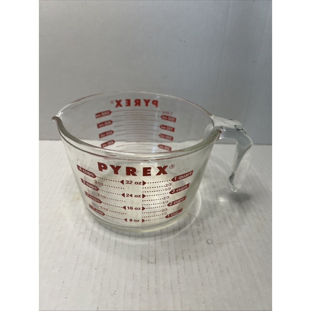 PYREX 4 Cup 1 Quart Glass Measuring Cup Red Letters